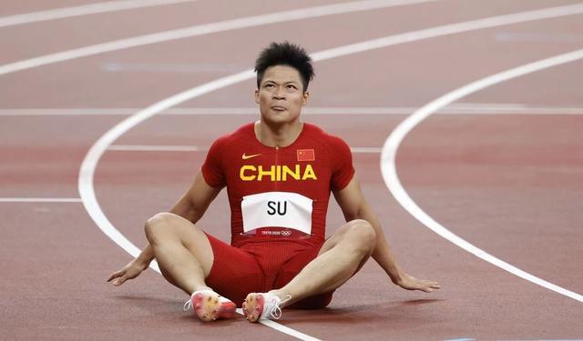 37.92秒！苏炳添领衔中国男子4X100米接力晋级决赛 美国惨遭淘汰